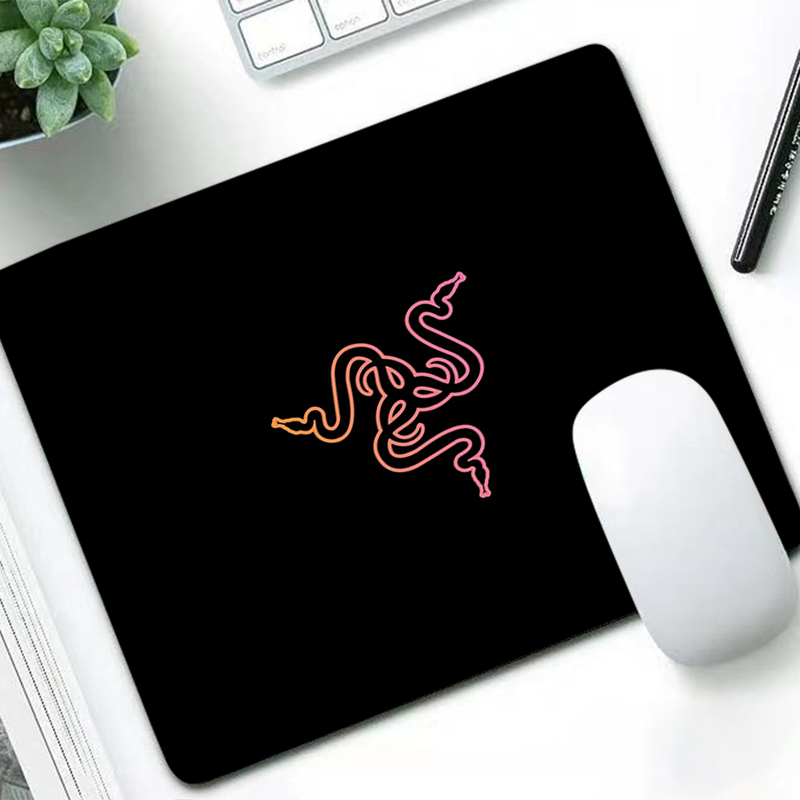 Razer Luxury Mouse Pad Anime G - Laptop Tablet Accessories recension och pris